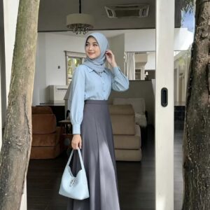 AURORA Tailored A-Line Midi Skirt 穿搭灵感搭配图 设计感女装 | Styling inspiration outfit idea minimalist designer dress