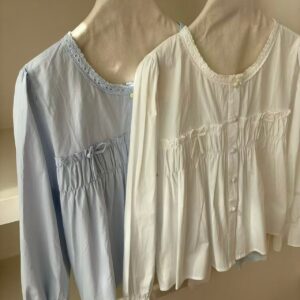 AURORA French Lace Collar Bow Blouse Long Sleeve Loose Fit Top 穿搭灵感搭配图 设计感女装 | Styling inspiration outfit idea minimalist designer dress